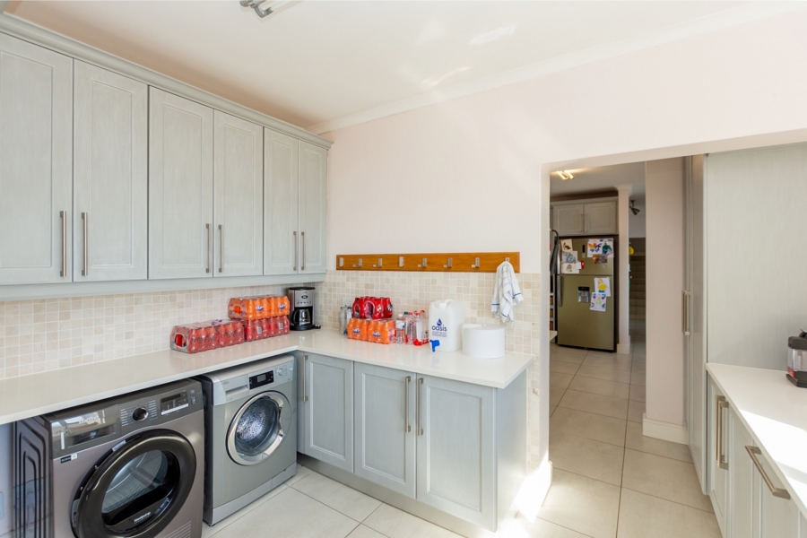 4 Bedroom Property for Sale in Britannia Bay Western Cape